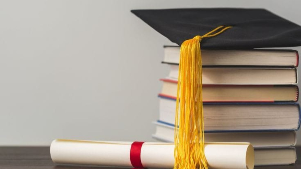 Kuliah Gratis 4 Tahun? Ini Daftar Beasiswa Tiap Semester yang Jarang Orang Tahu!