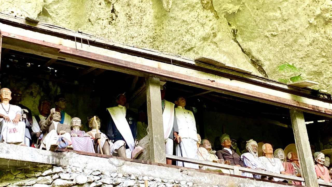 Pemakaman Bangsawan Toraja yang Mistis dan Megah