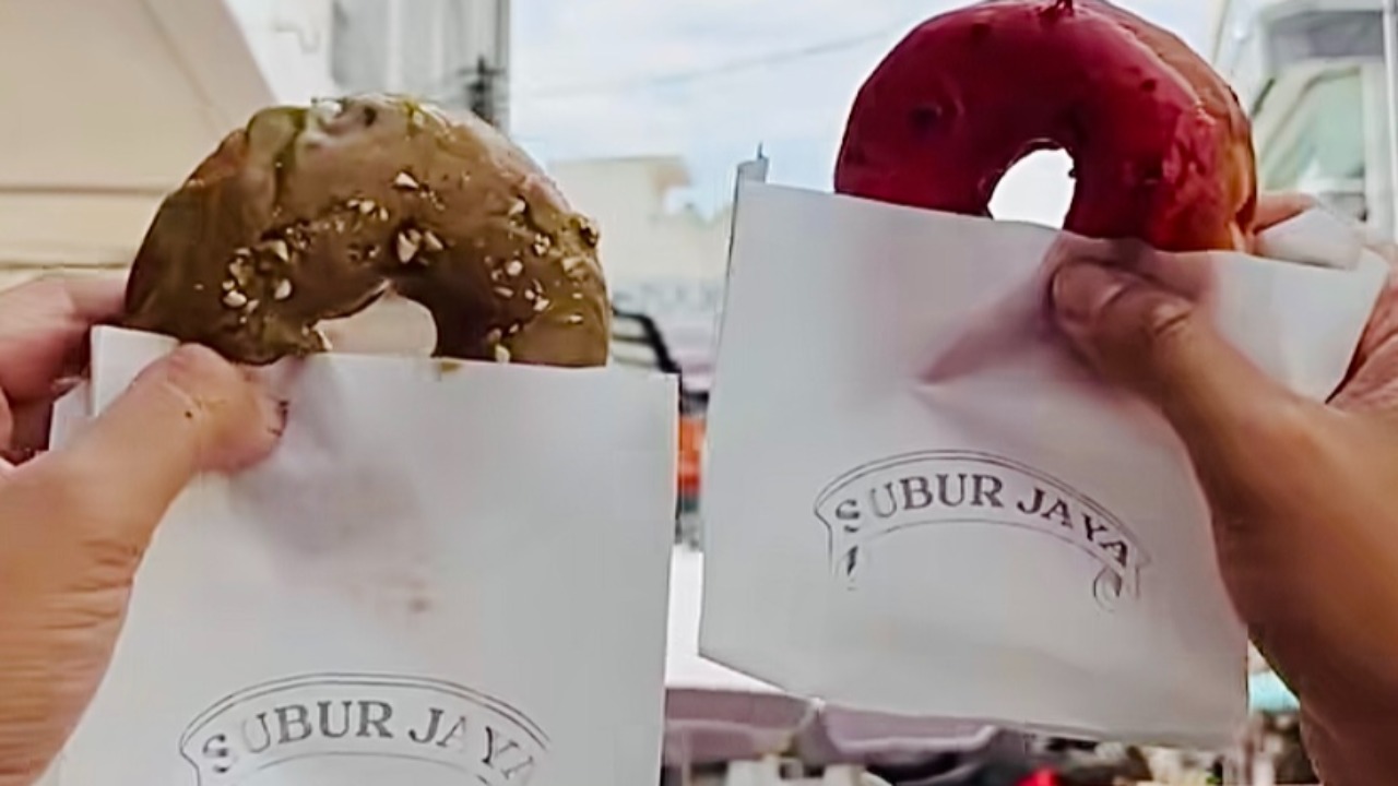 Donat Subur Jaya Bandung: Sensasi Manis yang Menggoda dari Kota Kembang
